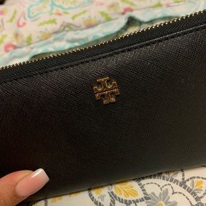 Tory burch wallet
